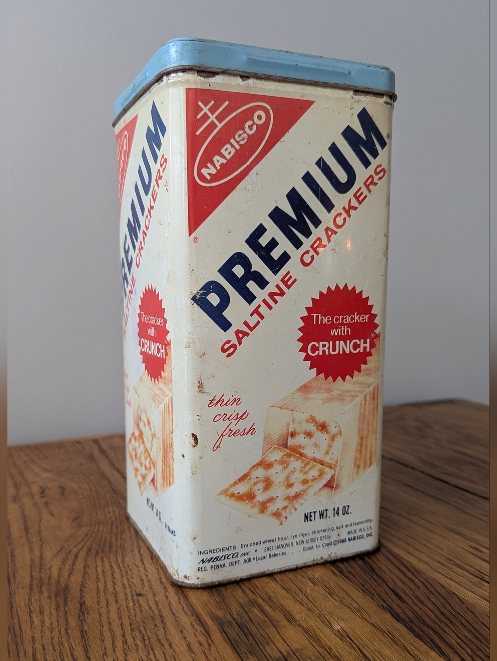 1969 Vintage Nabisco Premium Saltine Crackers Tin - 14oz Storage